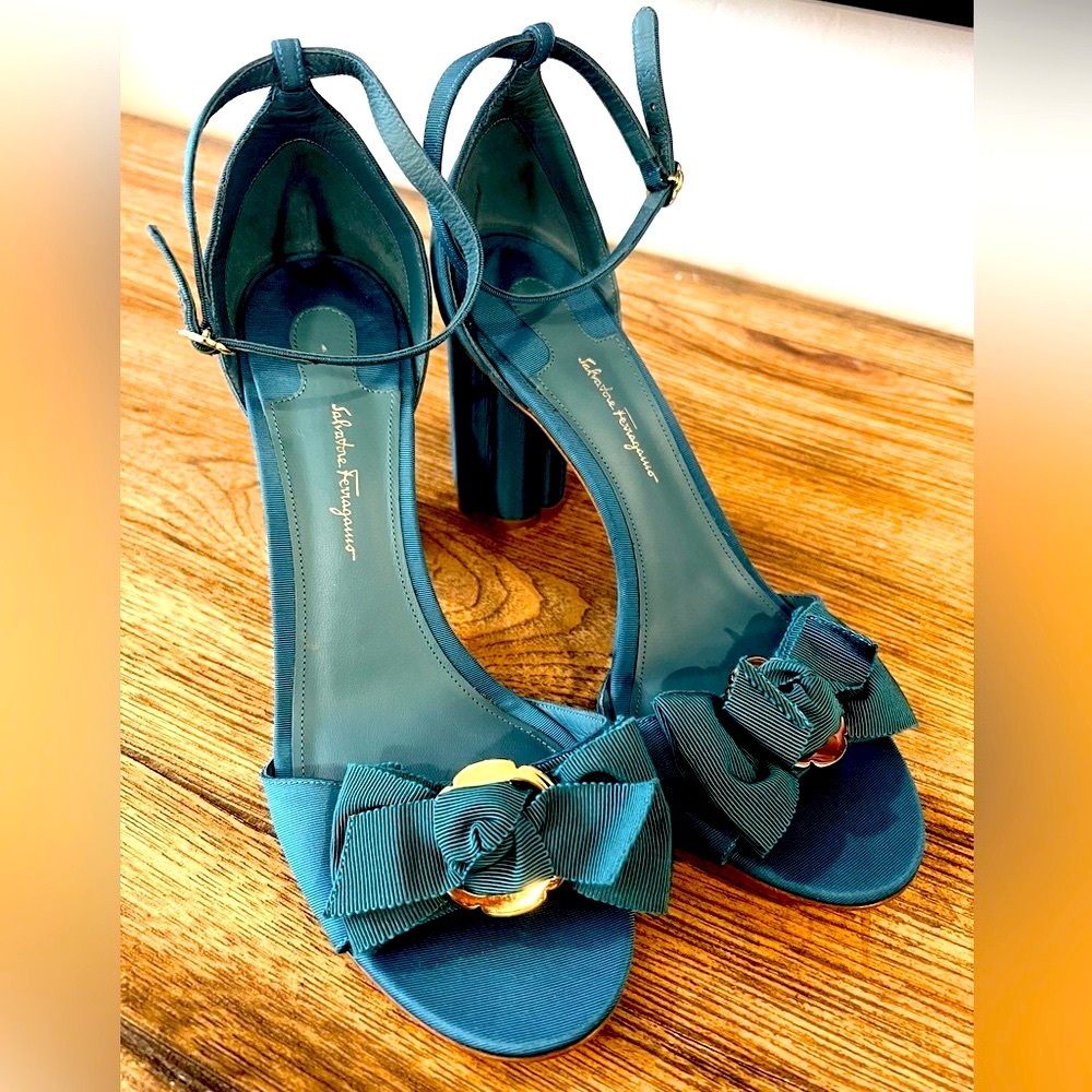 Salvatore Ferragamo Turquoise Heels with Bow Accent